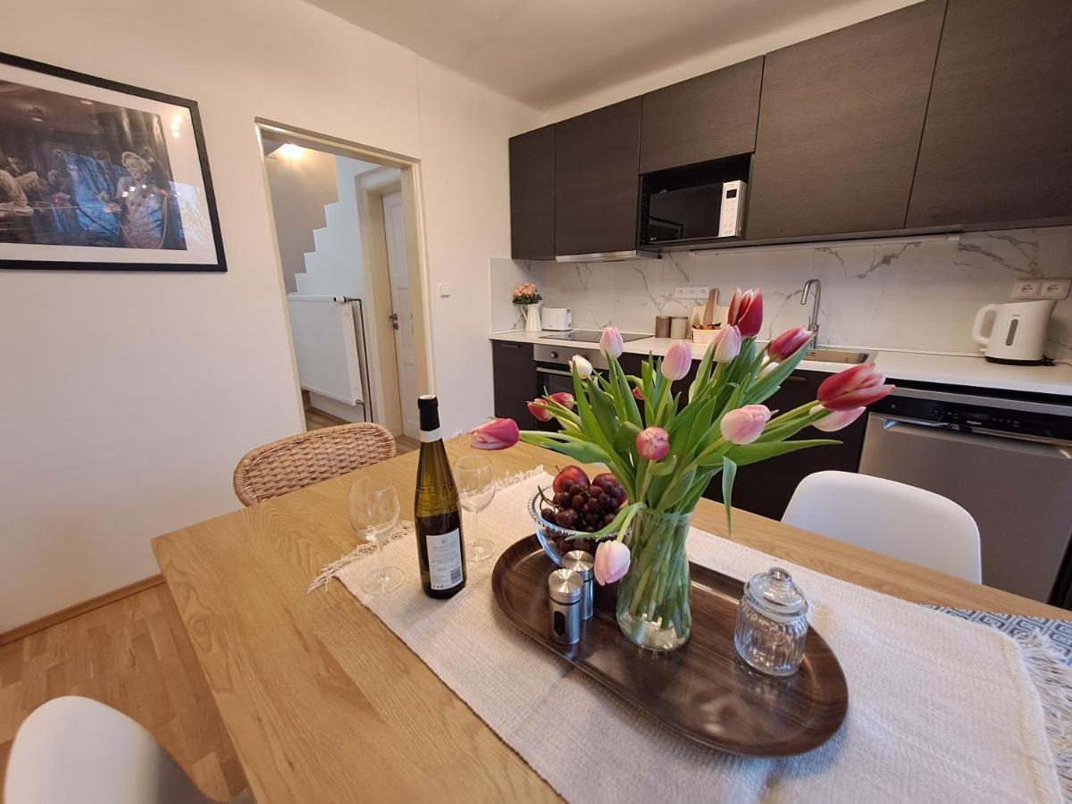 Apartmanovy Dum Se Zahradou V Klidne Casti Prahy Appartement